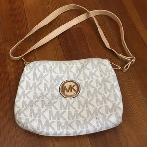 Michael kors crossbody purse